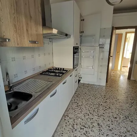 - 50m De La スパダフォーラ