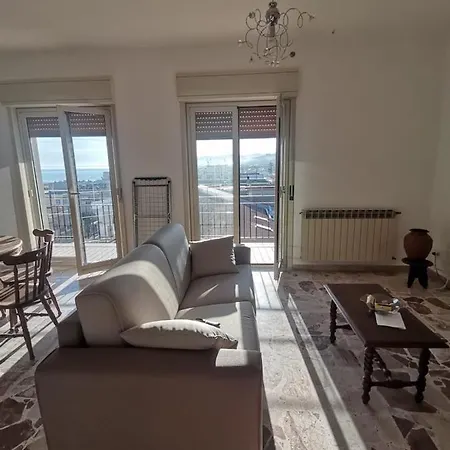 Apartment - 50m De La